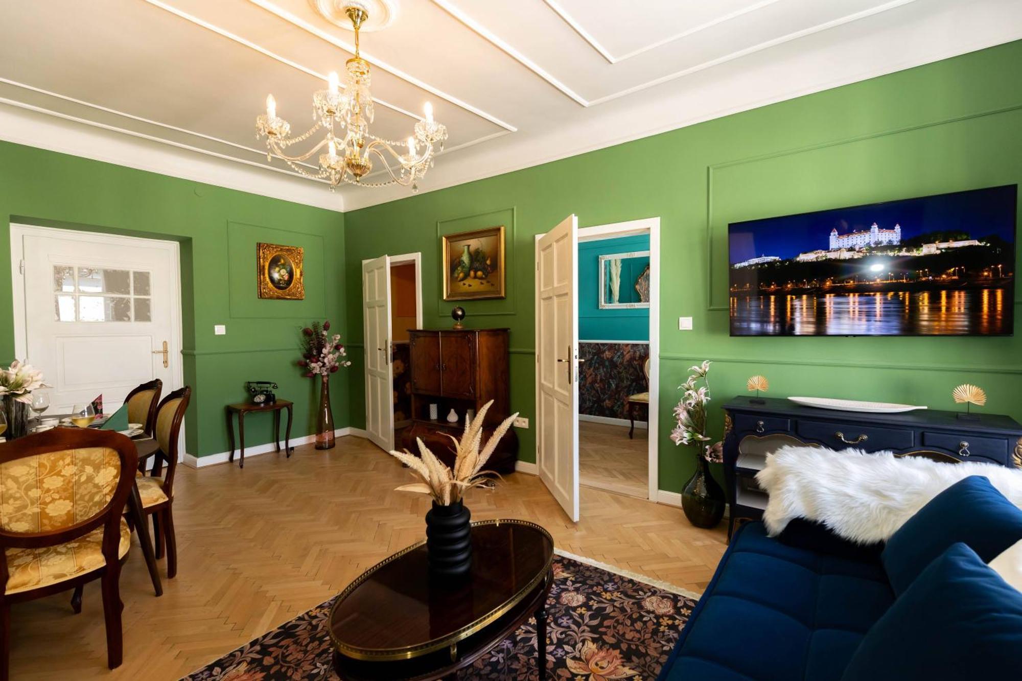 New, Stylish And Spacious Apartment Bratislava Exterior photo